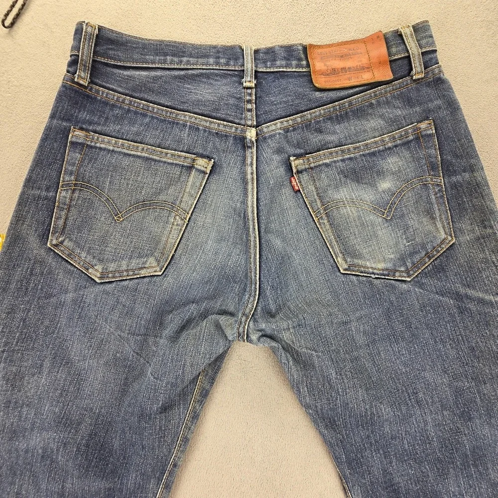 Vintage Levis 501 Jeans Mens Blue Selvedge LVC Made in USA Whiskers Fits 32x24